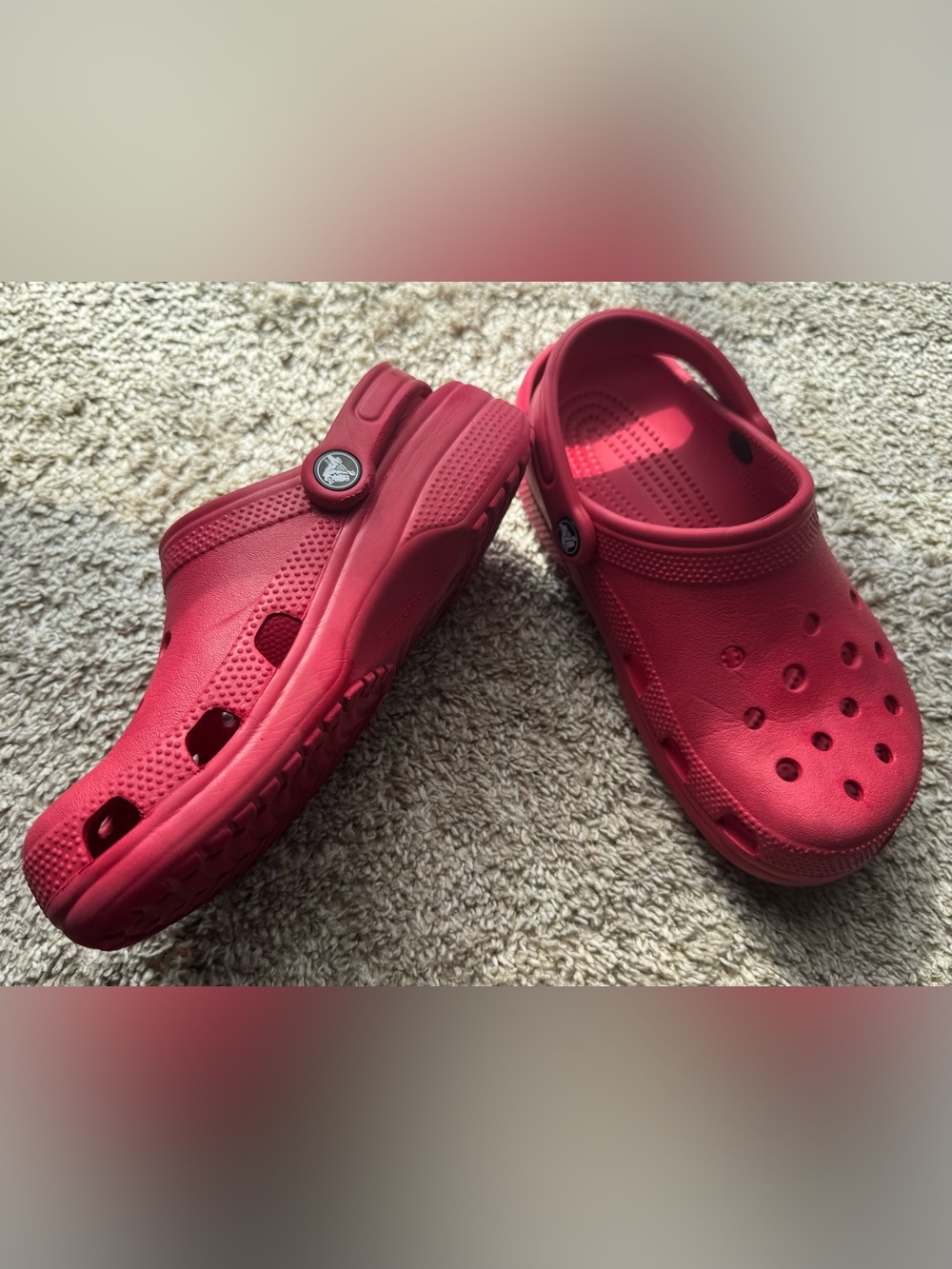 Crocs Classic Red Clogs Women’s Size 7